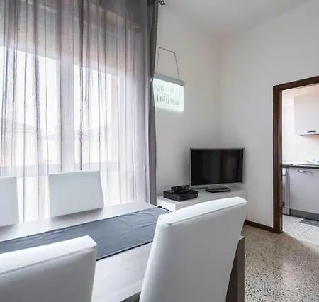 Rullhouse Apartment *